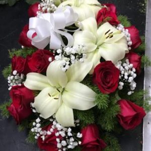 Bouquet con 12 Rosas y Lilium