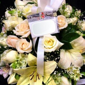 Bouquet con Rosas y Lilium